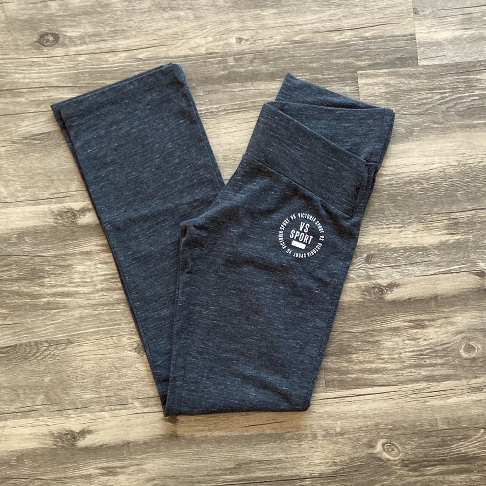 Victoria’s Secret gray crossband sweatpants. Size M